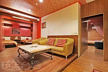Family Room (6 Adults)