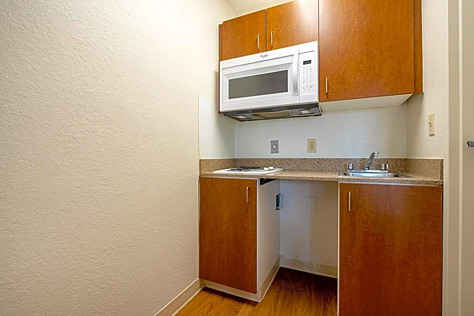 HomeTowne Studios Denver - Lakewood West