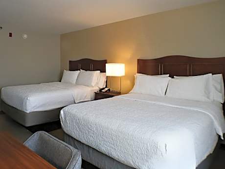 Room with Two Queen Beds - Non-Smoking