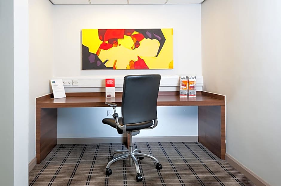 Holiday Inn Express Swindon West By IHG