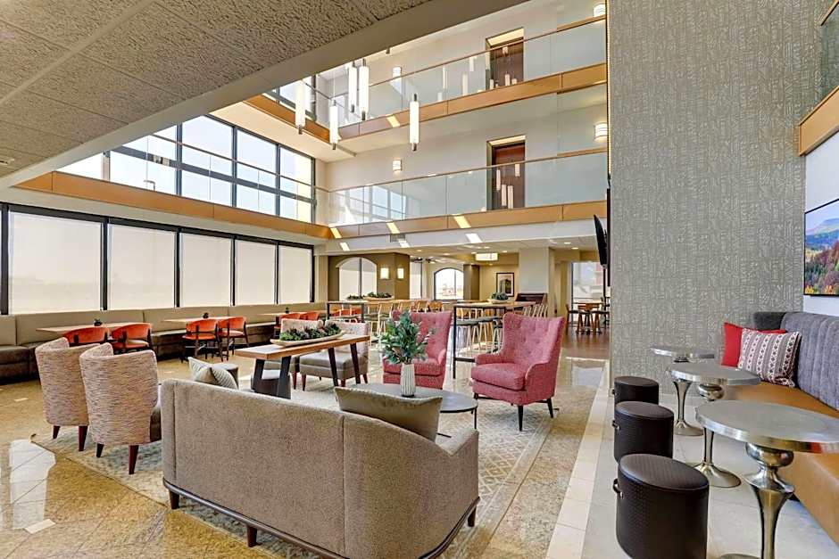 Drury Inn & Suites Marion