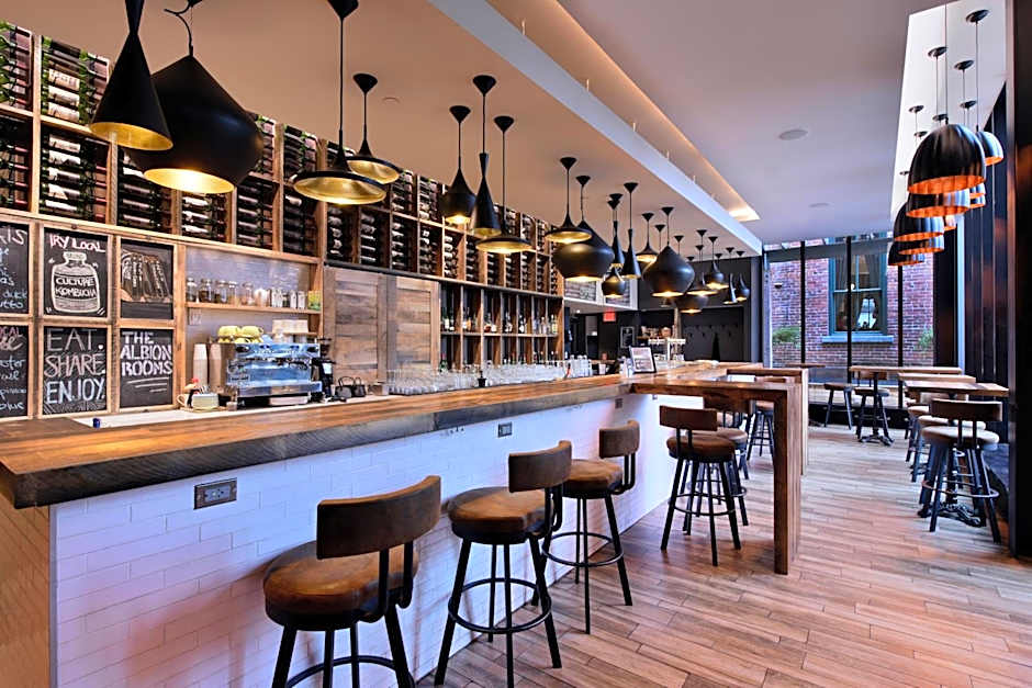 DoubleTree by Hilton Ottawa Downtown