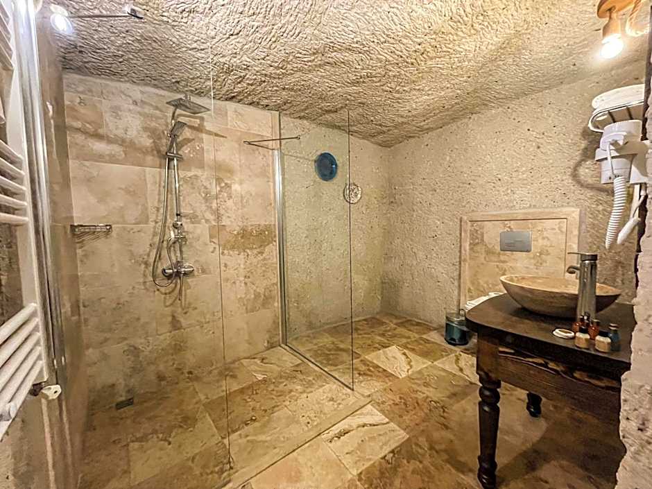 Takunya Cave Hotel