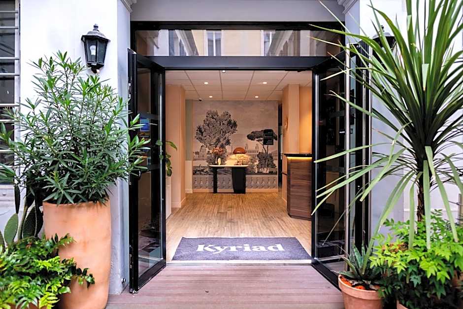 Kyriad Paris 10 - Canal Saint Martin - République