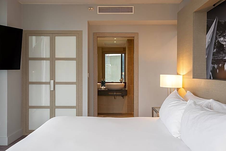 The Manchester Deansgate Hotel, by IHG