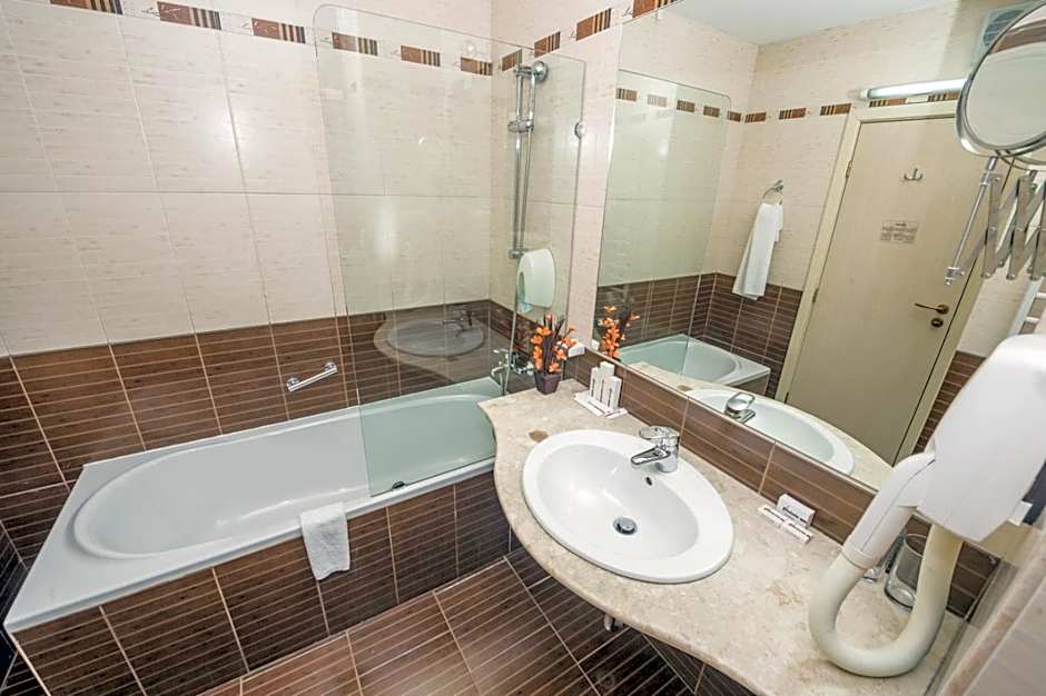 Rhodopi Home Hotel Chepelare- Half Board & Wellness