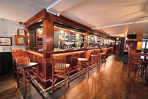 Rose and Crown Hotel