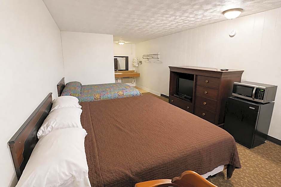 Gray Plaza Motel Benton Rend Lake I-57