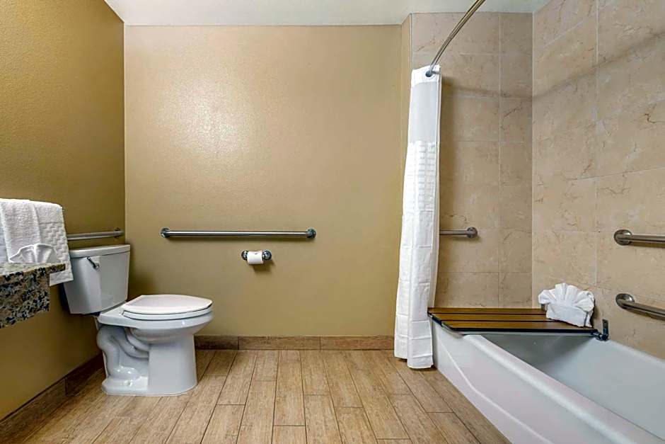 Best Western Plus Oceanside Palms Hotel