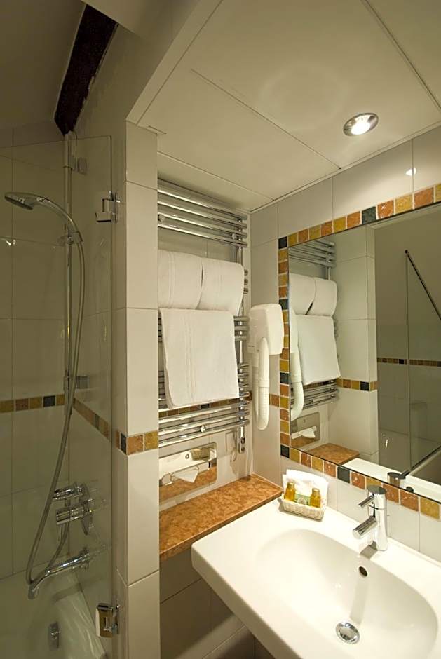 Hotel Saint-Paul Rive-Gauche