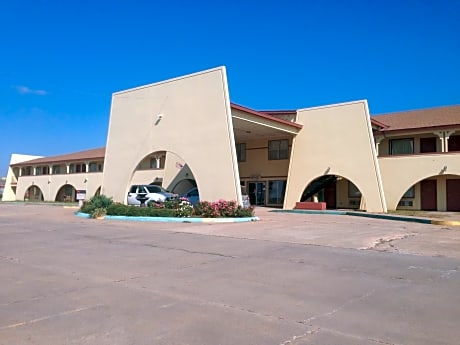 Hometown Inn & Suites