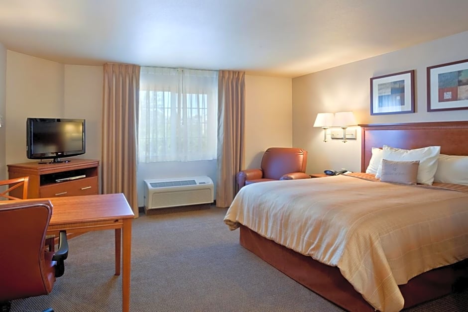 Candlewood Suites Lakewood – Lakewood, WA