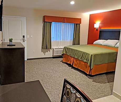 Deluxe King Room