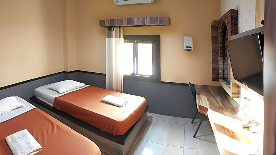 Hotel Syariah Larismanis