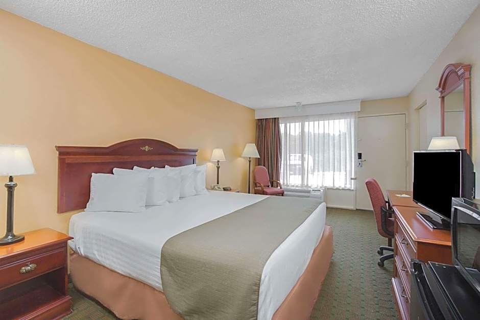 Days Inn by Wyndham Asheville West