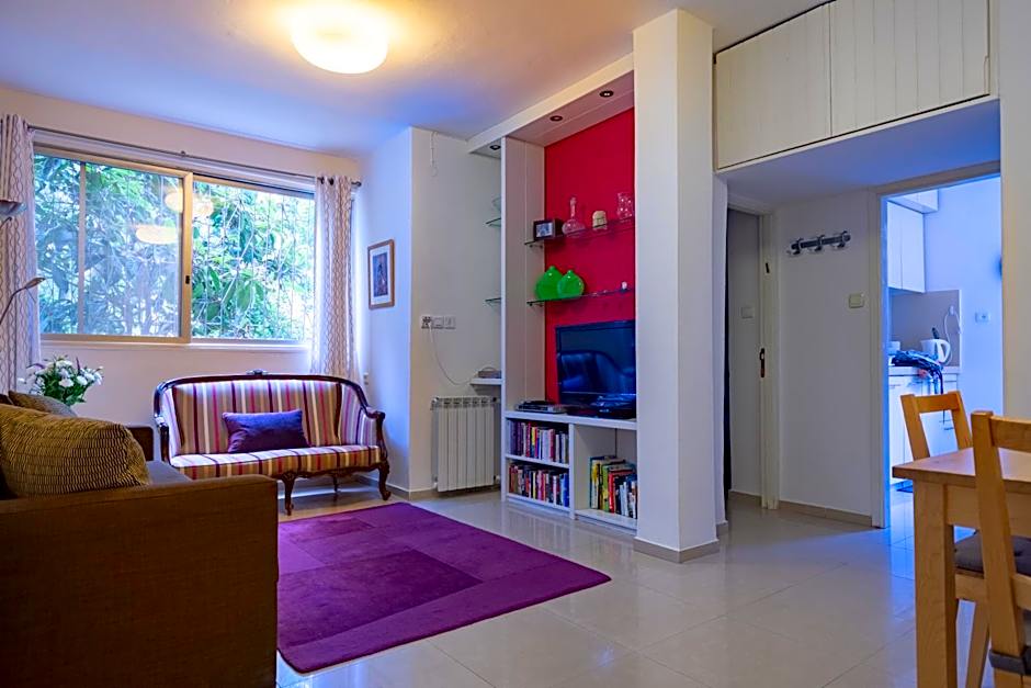 Colony Suites- Hananya St.