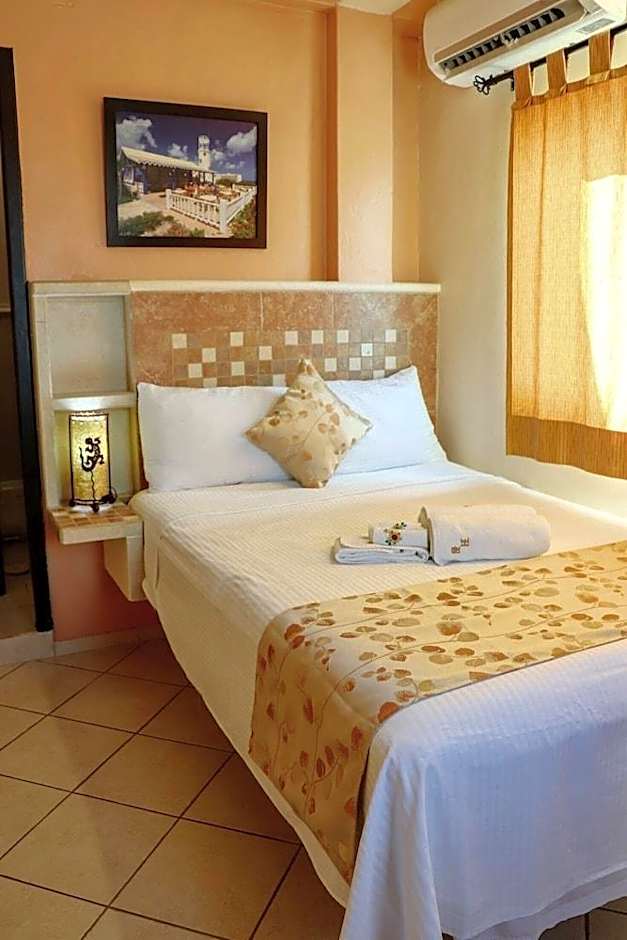 Hotel Bucaneros