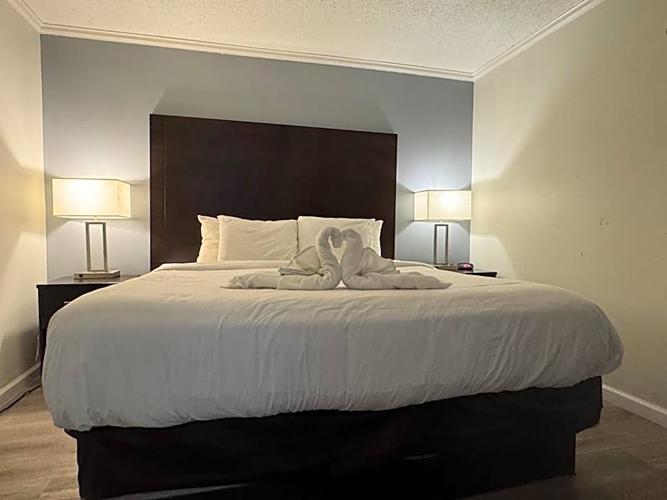 Clarion Inn & Suites Dothan South