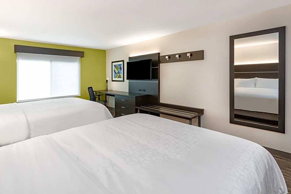 Holiday Inn Express and Suites Trinidad