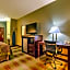 Super 8 by Wyndham Waterloo
