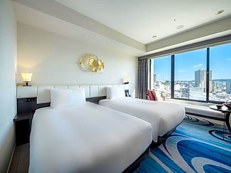 Club Twin Room with Lounge Access