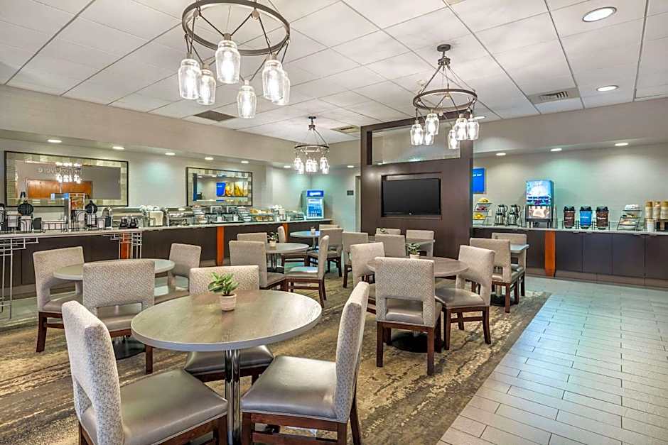 Comfort Inn & Suites Logan International Airport