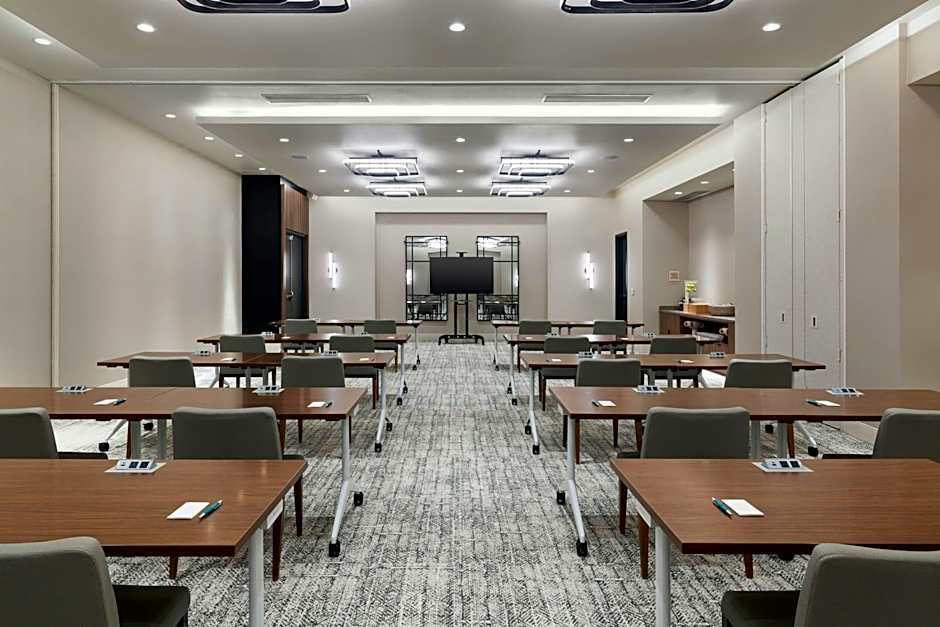 Element Reno Experience District