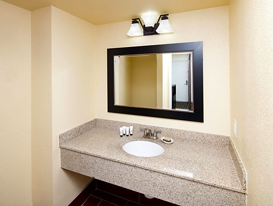 Red Lion Inn & Suites Redding