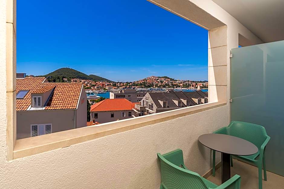 Berkeley Hotel & Day Spa