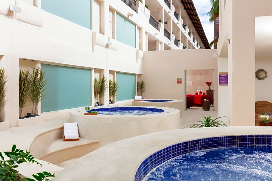 Crown Paradise Golden All Inclusive Adults Only