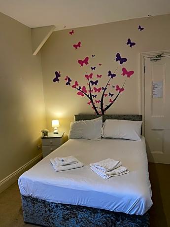 Standard Double Room with Shared Bathroom