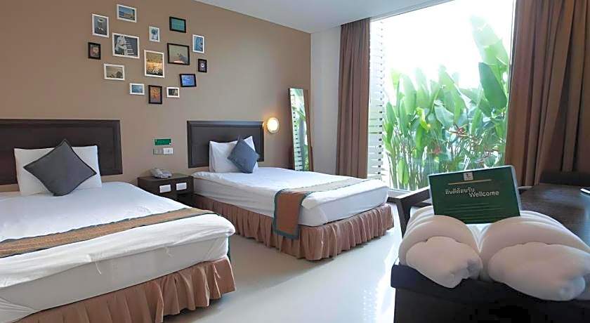 I Hotel