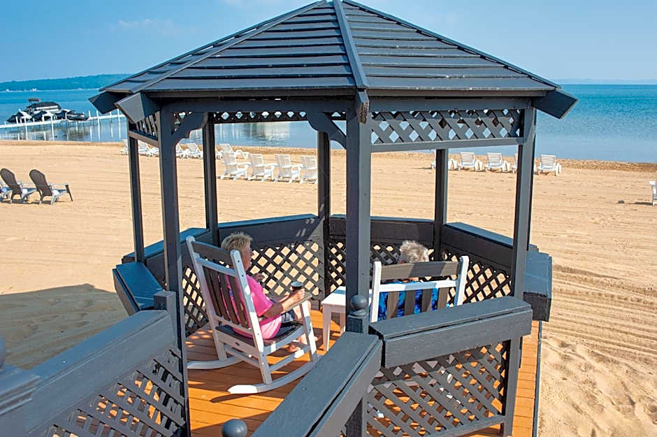 The Beach Haus - Traverse City