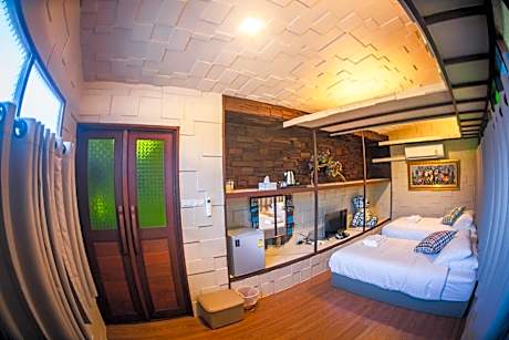 Twin Room with Private Bathroom