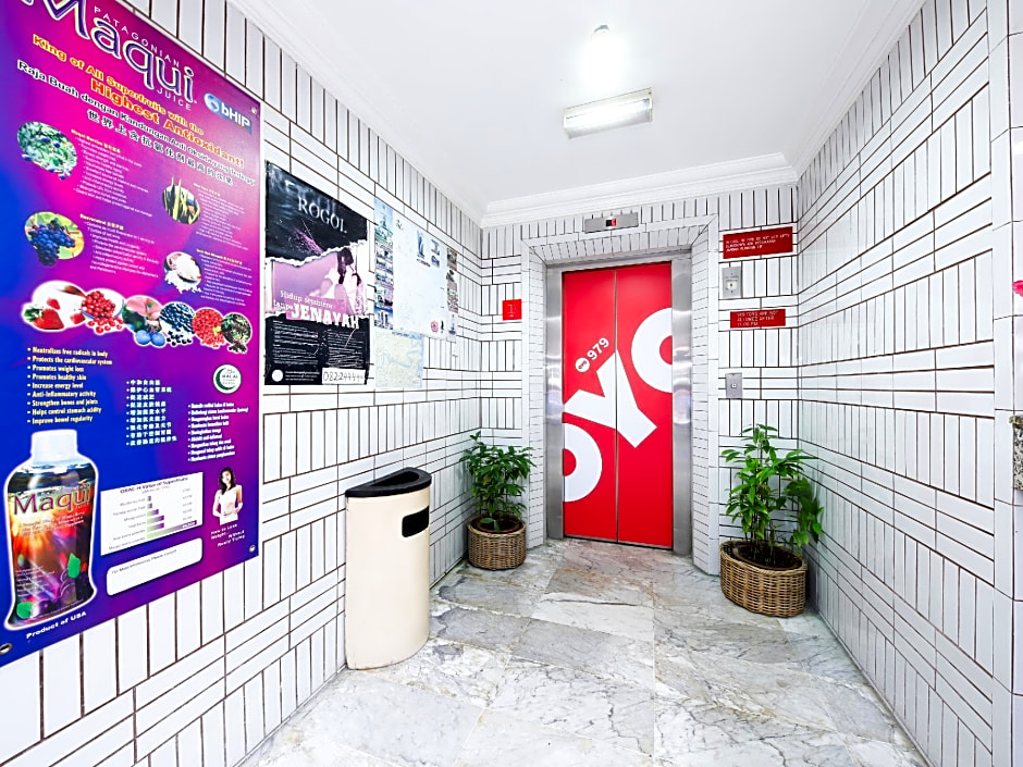 Super OYO 979 Hua Kuok Inn