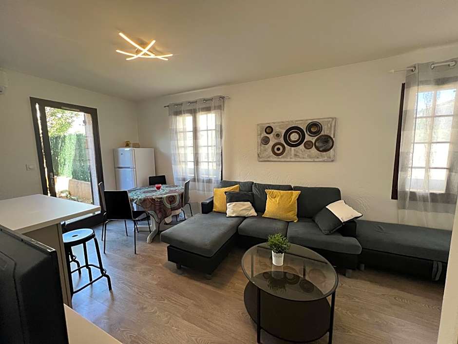 Appartement pour 2 personnes en ville avec terrasse