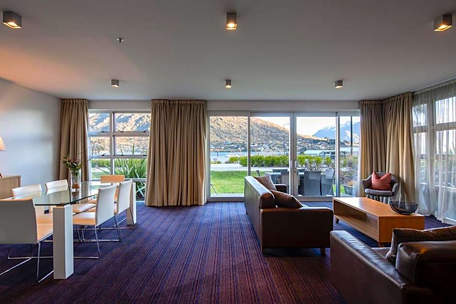 Marina Apartments - Element Escapes