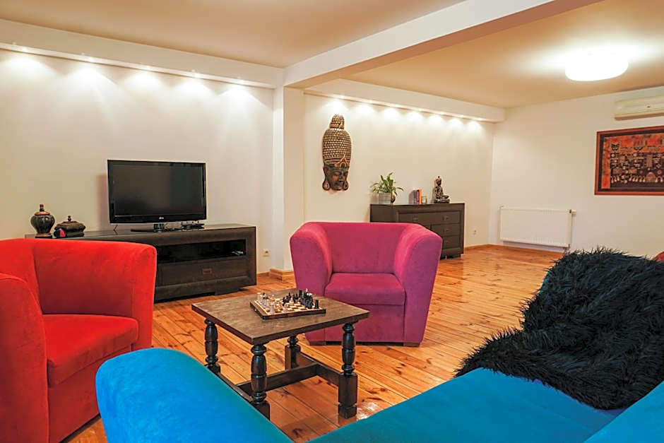 Home & Travel Apartments - AC - Parking - City Centre - Manufaktura - OFF Piotrkowska - EC1 - ATLAS Arena - Orientarium - Monopolis