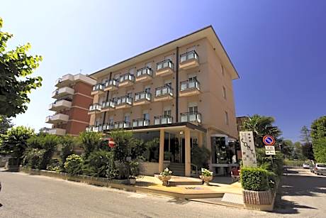 Hotel Conti