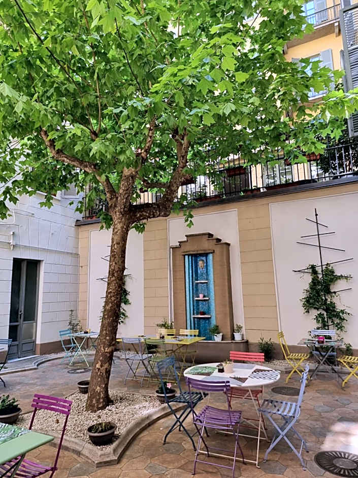 Green Class Hotel Astoria