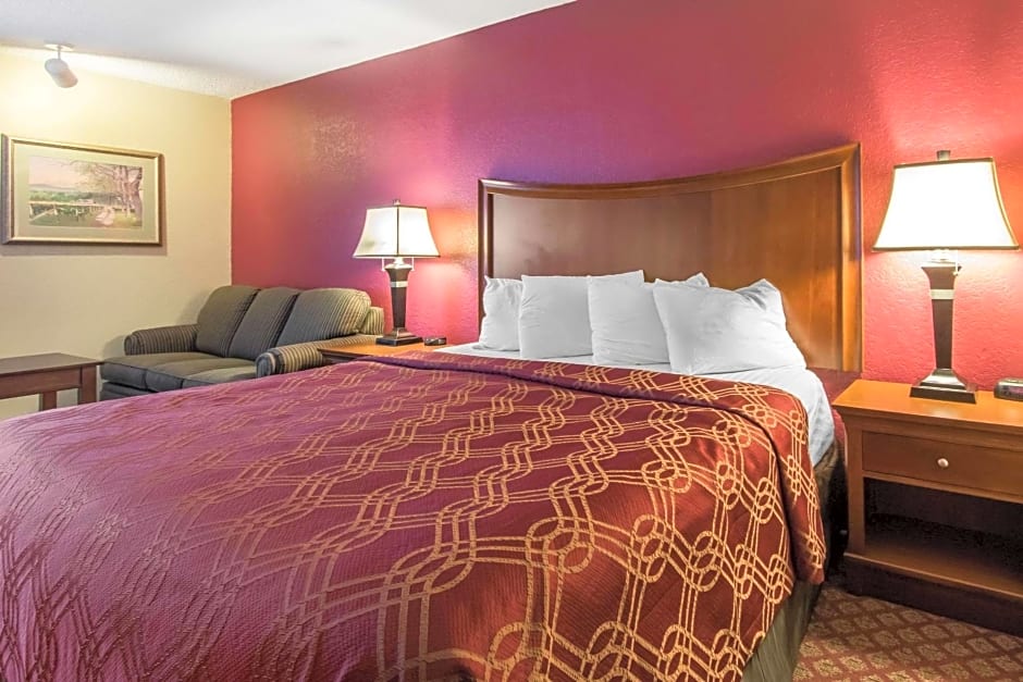 Econo Lodge Inn & Suites Joplin