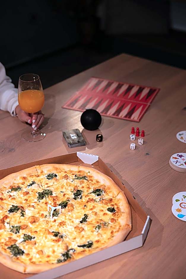 ART Hostel & Apartments