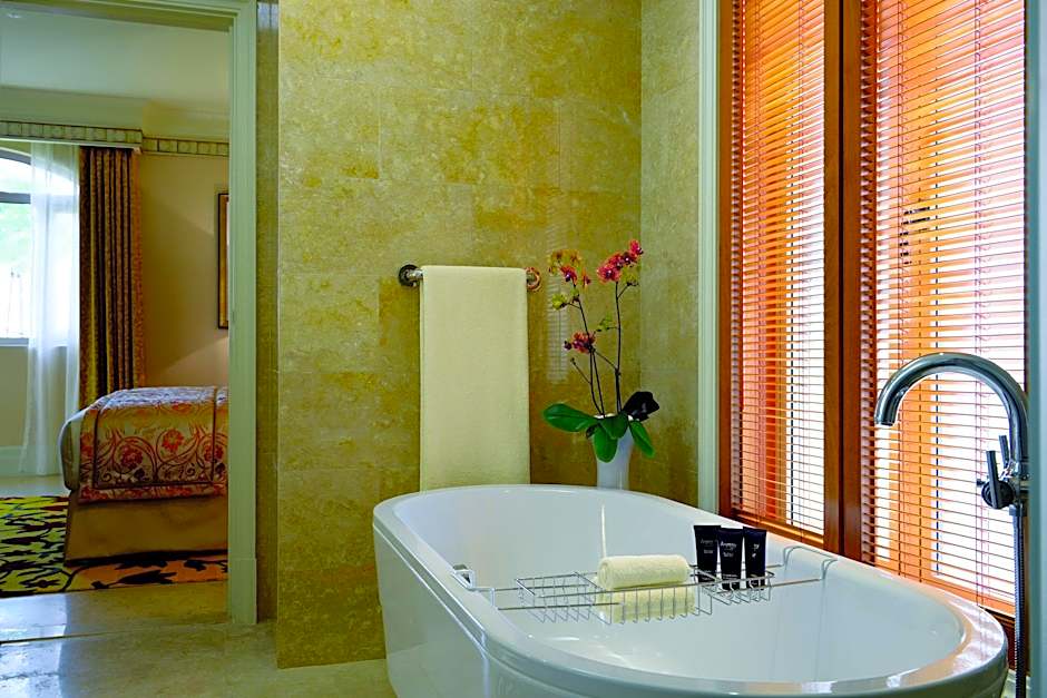 The Ritz-Carlton Abu Dhabi - Grand Canal