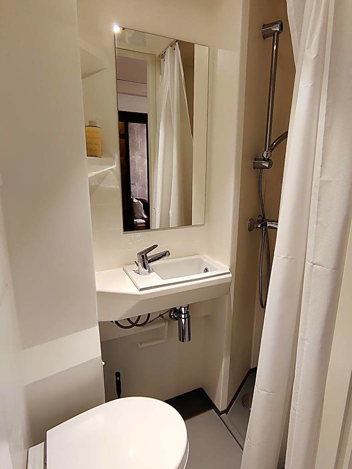 Jaala Hotel Guesthouse