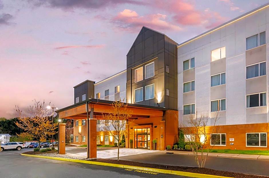 Country Inn & Suites by Radisson, Charlottesville-UVA, VA