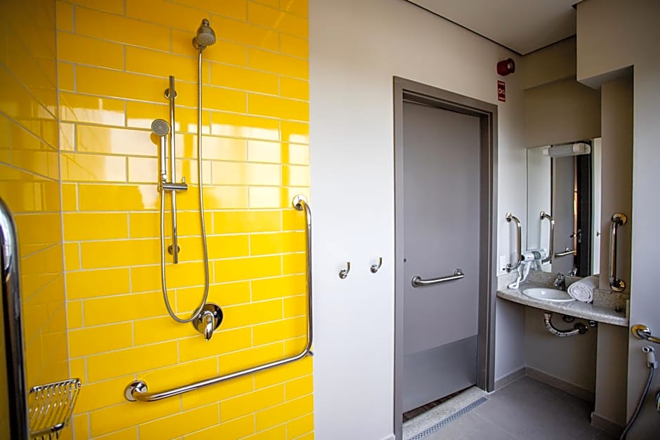 Ibis Palmas Avenida JK