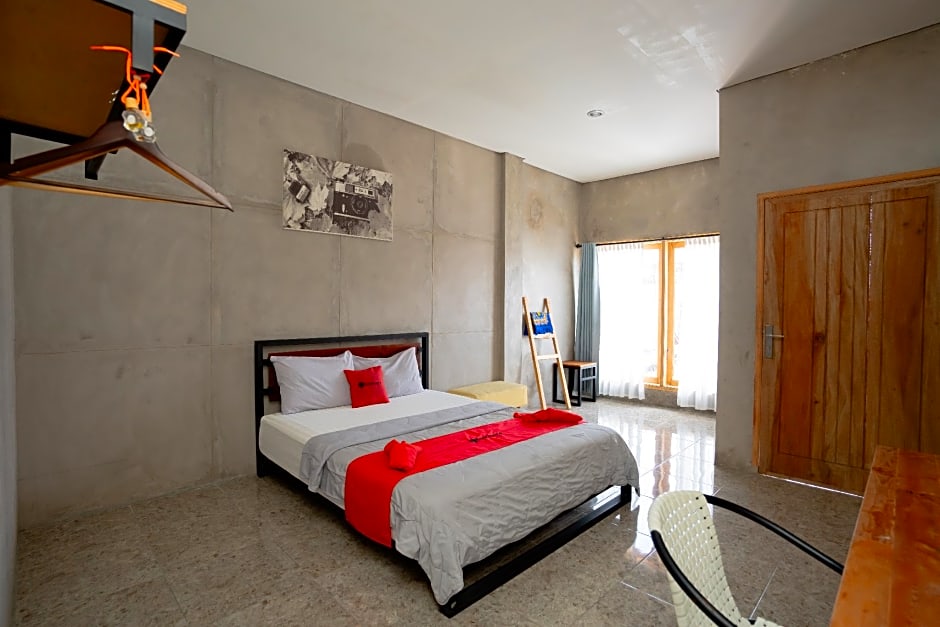 RedDoorz Syariah near Lombok Epicentrum Mall