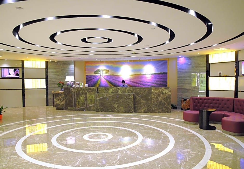 Lavande Hotel Guangzhou Shangxiajiu Pedestrian Street Hualin Temple Metro Station