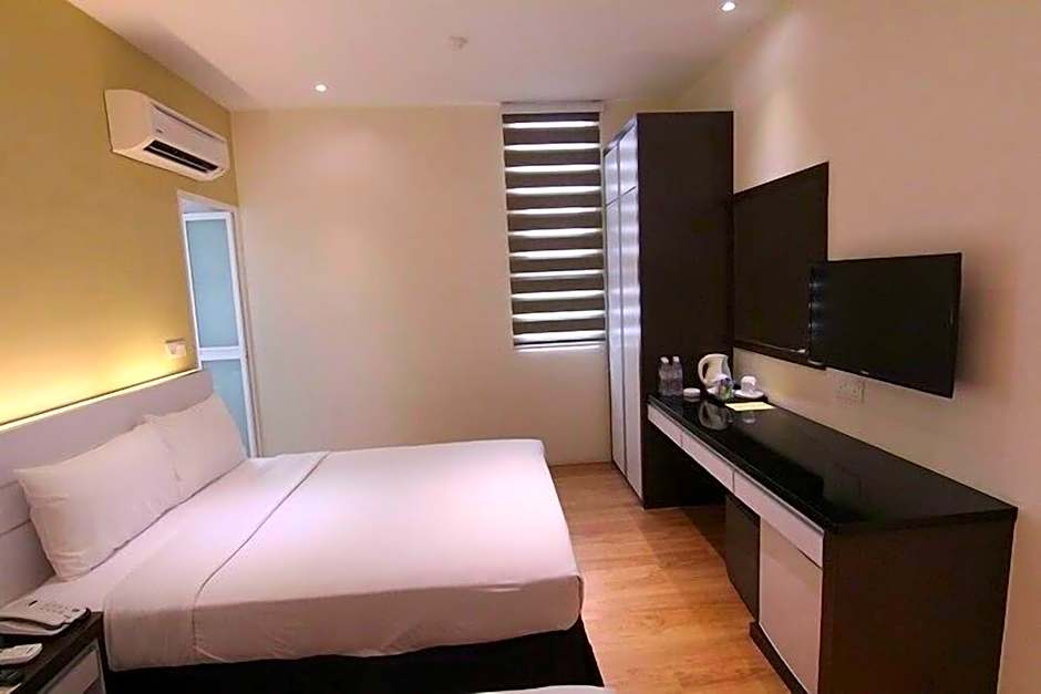 The V Hotel