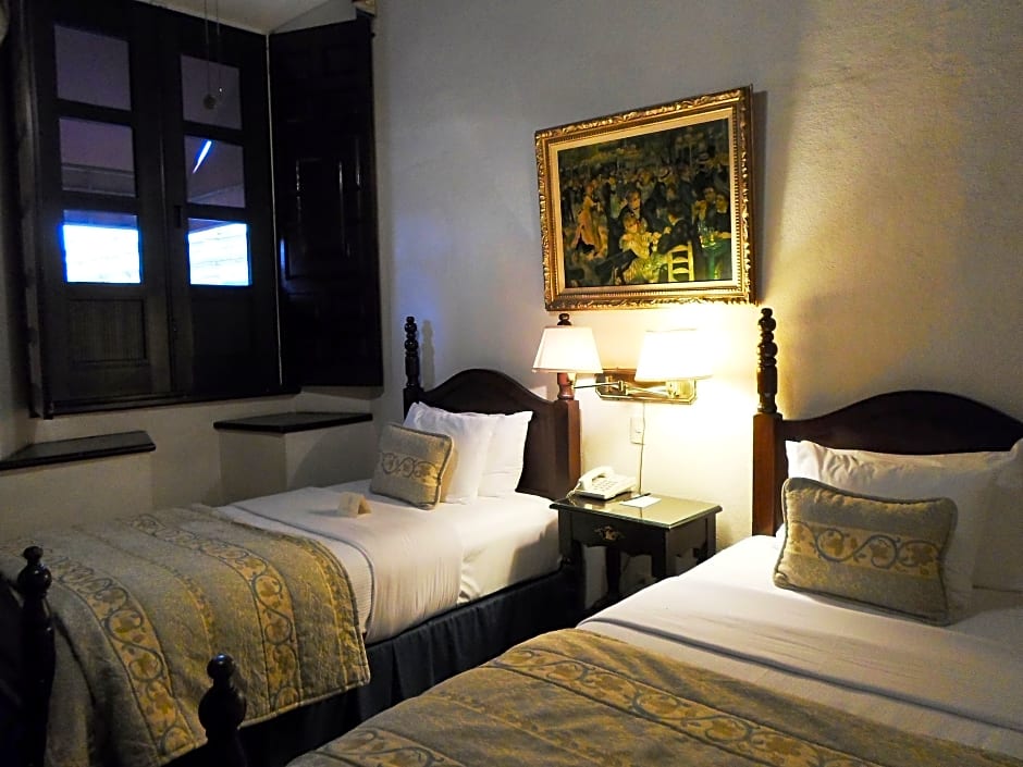 Hotel Virrey De Mendoza